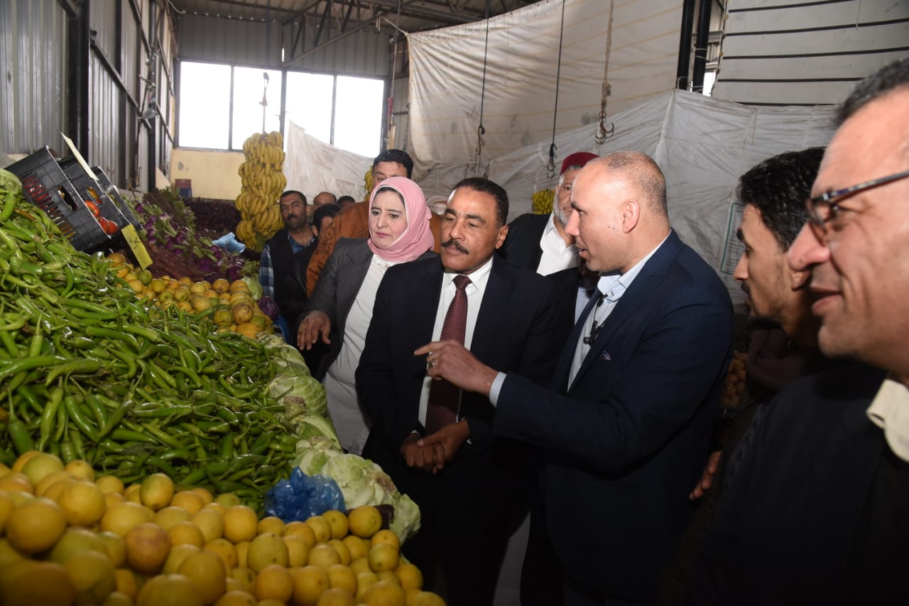 شعيب يوجهه بتنظيم مزيد من المعارض والمنافذ للسلع الغذائية بمطروح