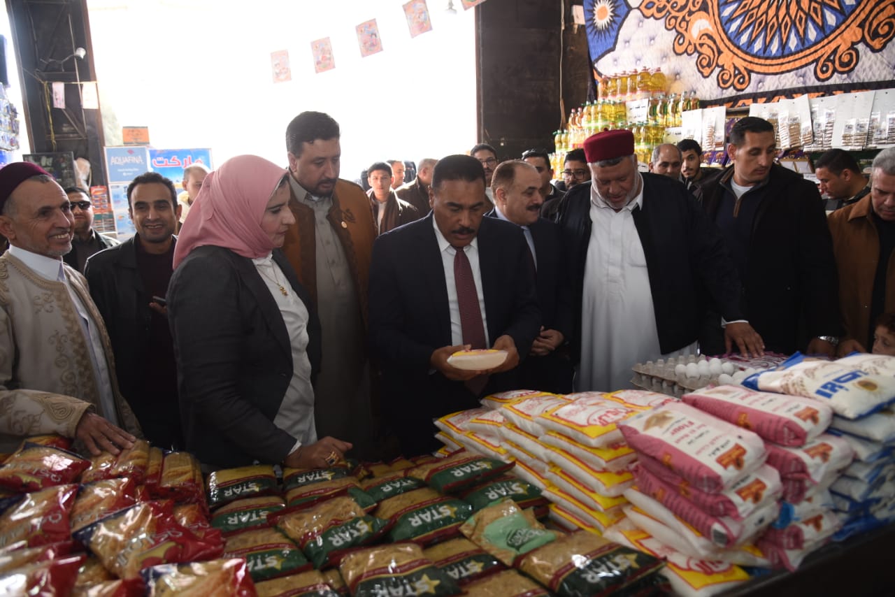 شعيب يوجهه بتنظيم مزيد من المعارض والمنافذ للسلع الغذائية بمطروح