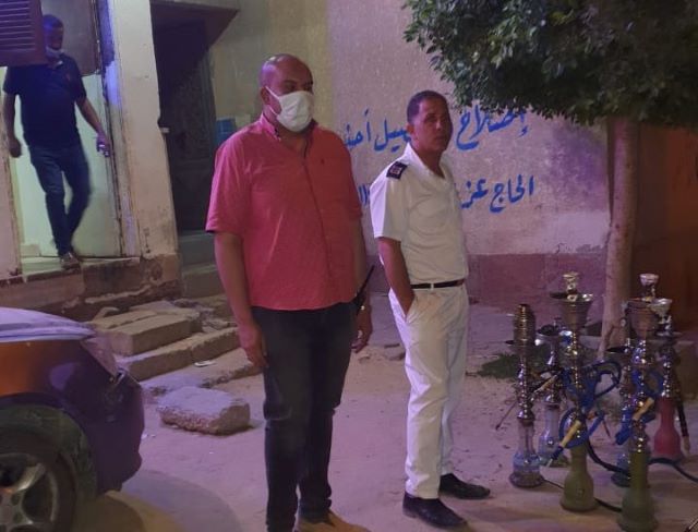 تحرير 10 محاضر للمحلات المخالفة للحظر فى  مدينة بدر بالتعاون مع قسم الشرطة.. بالصور