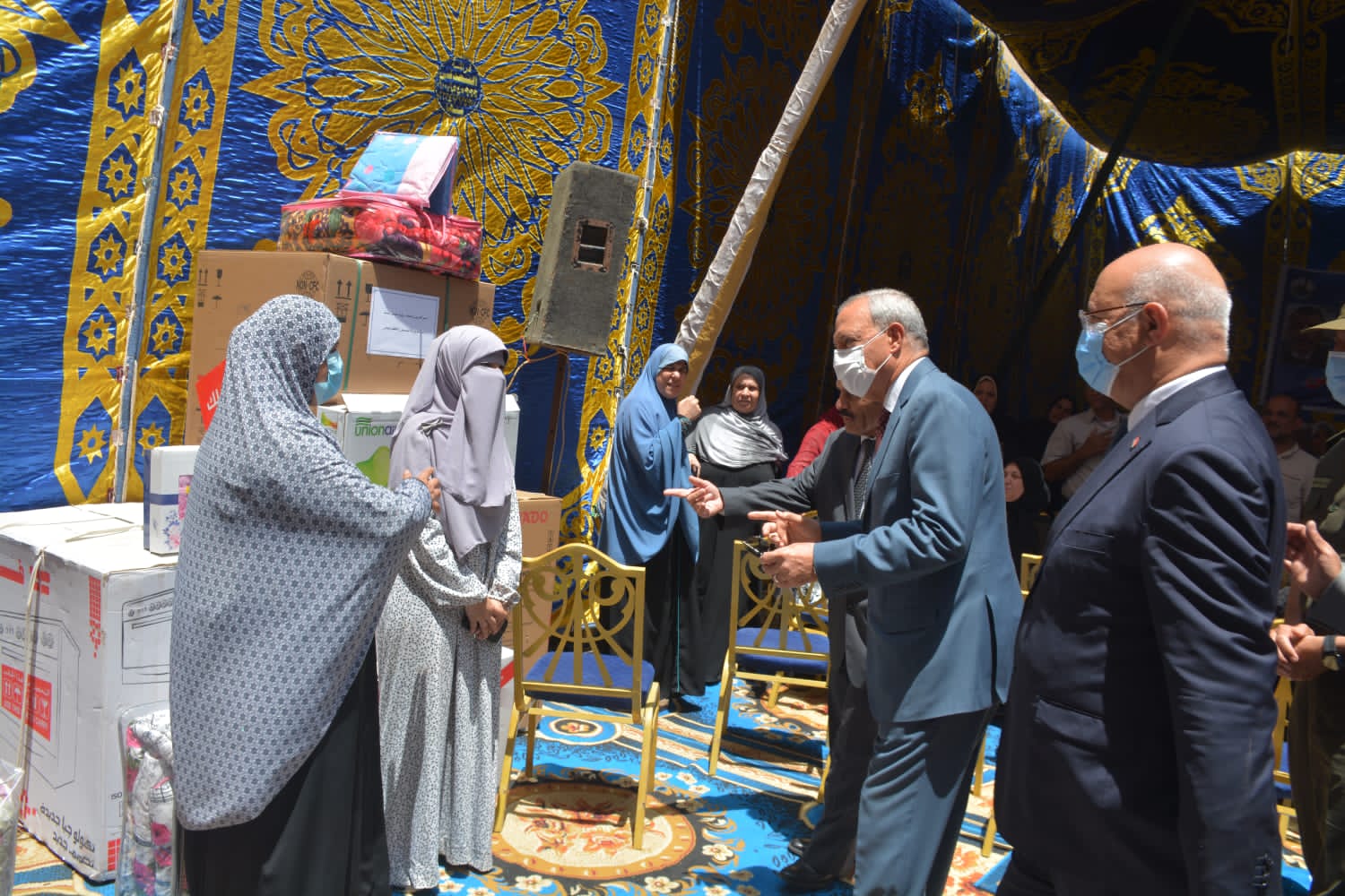 الهجان وسوسه يشهدان توزيع أجهزة عرائس على 6 فتيات من الأيتام وغير القادرين 
