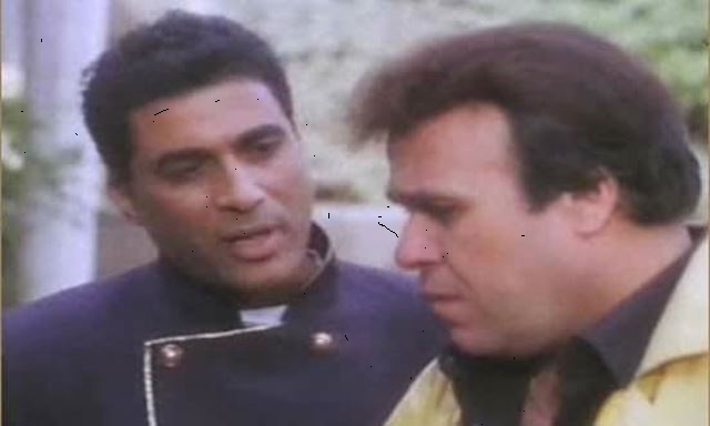 ممدوح وافى وأحمد زكى  من فيلم سواق الهانم