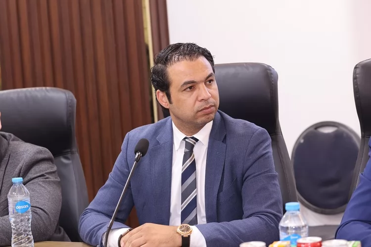 رجل الأعمال على سالم، رئيس مجلس إدارة شركة الشحنة الكهربائية