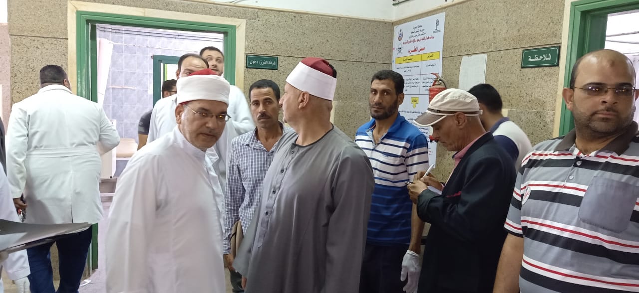 انتقال مدير مباحث البحيرة والنيابة العامة لمستشفي حوش عيسي لانهاء اجراءات دفن ضحايا حادث العمالة الزراعية 