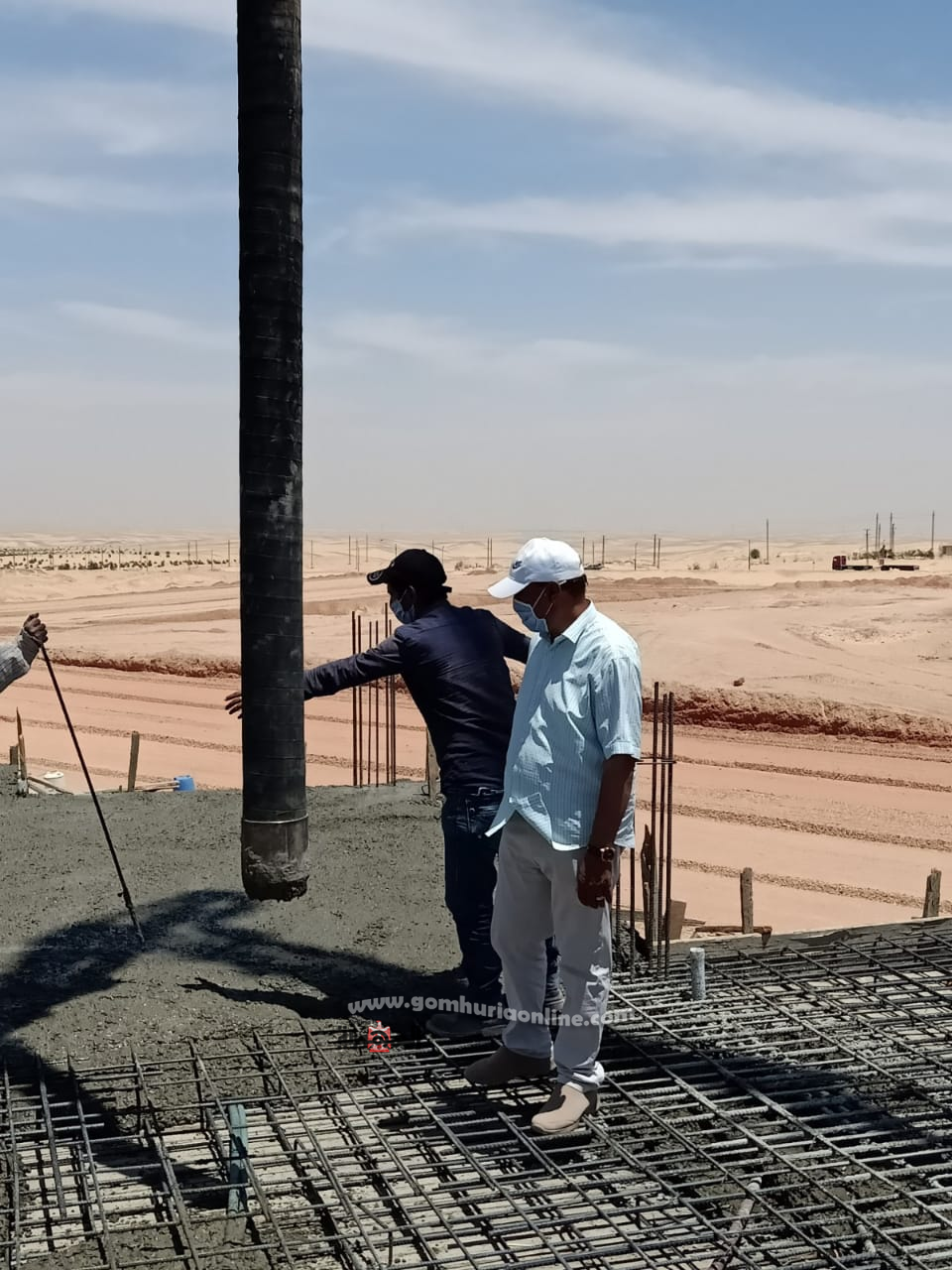 وزير الإسكان : بدء صب أسقف عمارات 