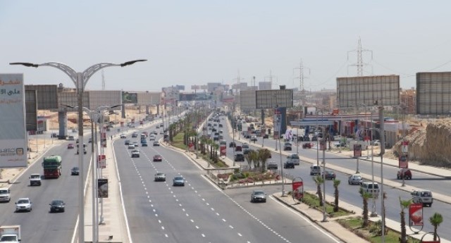 رفع كفاءة الشوارع والميادين بمدينة ٦ أكتوبر