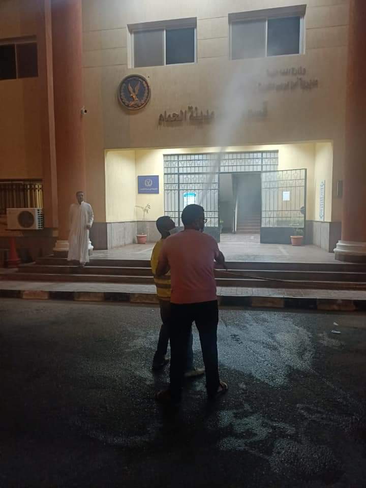رش وتعقيم المناطق الخدمية بمدينة الحمام بمطروح