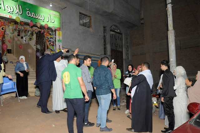 زفة حمادة ونرمين بالطبل والمزمار البلدى فى دار بسمة لايواء المشردين.. صور