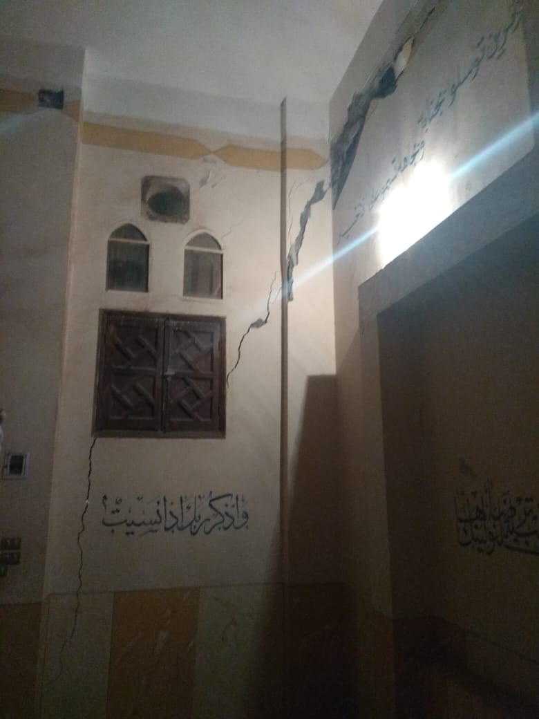 تصدع  6 منازل وضريح فى شنتنا الحجر بالمنوفية بسبب التنقيب عن الآثار.. صو وفيديو