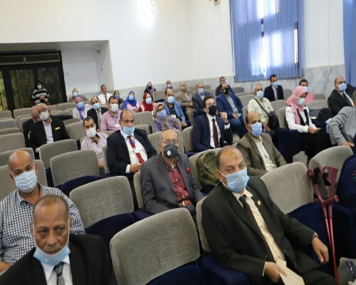 وزير القوي العاملة ومحافظ سوهاج يلتقيان العمالة العائدة من الخارج واللجان النقابية