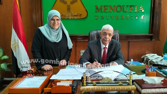 الدكتور أحمد القاصد رئيس جامعة المنوفية والدكتورة ندية القاضي عميد كلية الإعلام