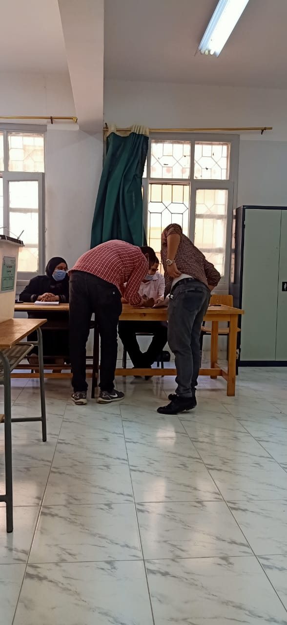 تأخر فتح 3 لجان فرعية بمحافظة أسيوط وإنتظام العمل بكافة الجان