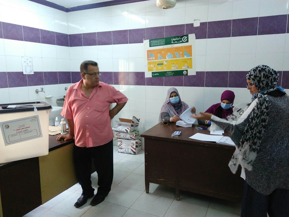تأخر فتح العديد من اللجان بالبحيرة.. والحضور ضعيف فى بداية اليوم