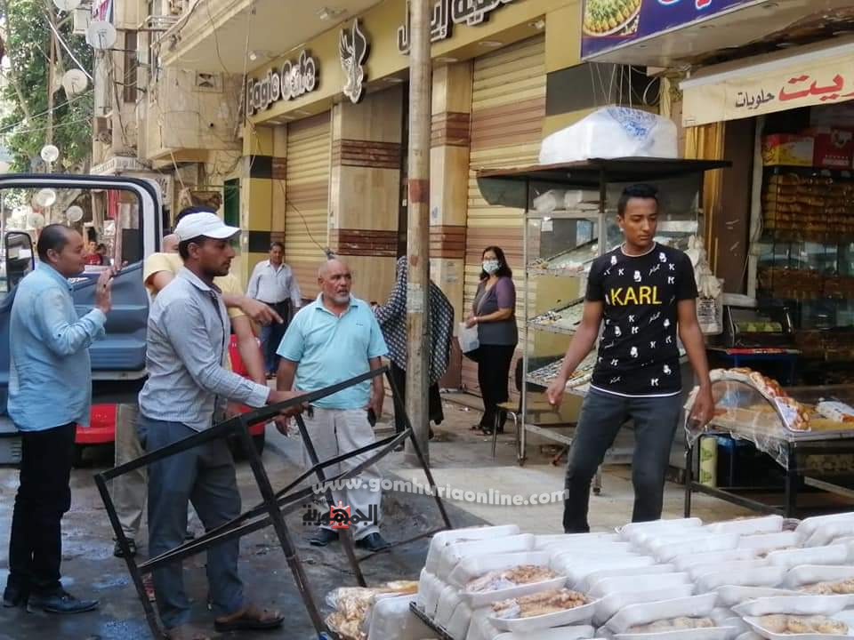 ٣حملات لازالة الاشغالات من شوارع حي وسط