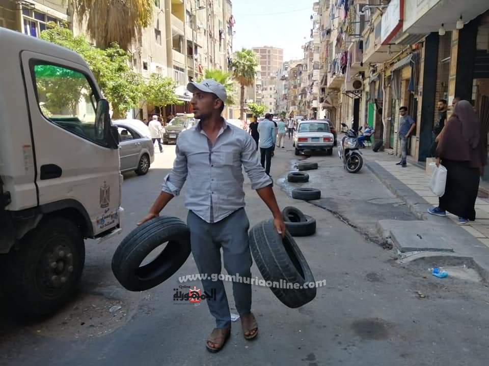 ٣حملات لازالة الاشغالات من شوارع حي وسط