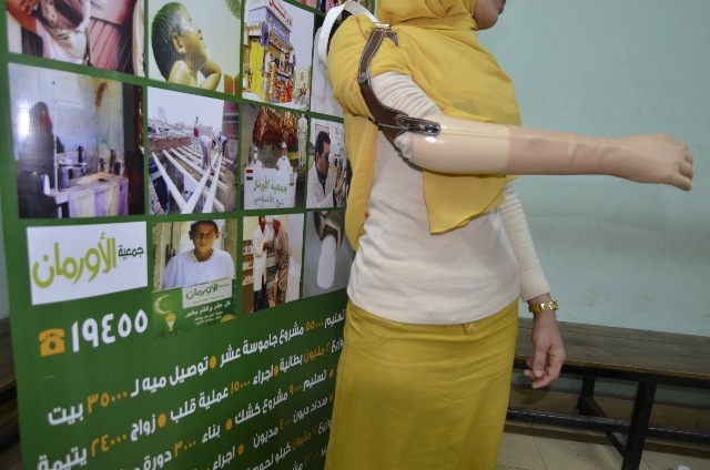 أجهزة تعويضية وسماعات طبية لأصحاب الهمم بقرى بني سويف