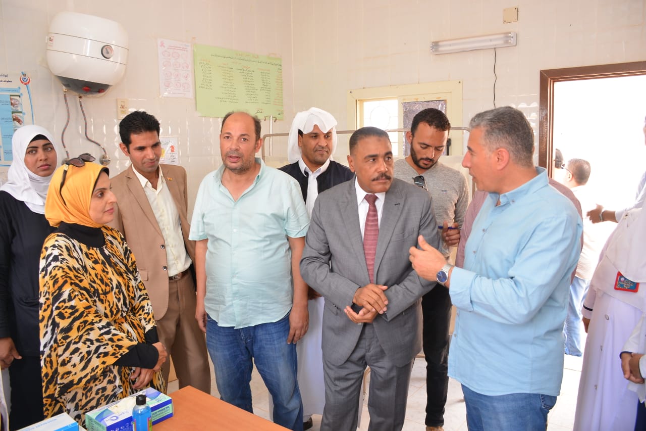 محافظ مطروح يفتتح الوحدة الصحية بقرية اطنوح بمطروح 
