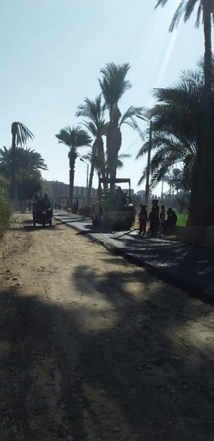 محافظ أسيوط: رصف عدة طرق بأطوال 6 كم بمراكز ديروط والقوصية وأبنوب
