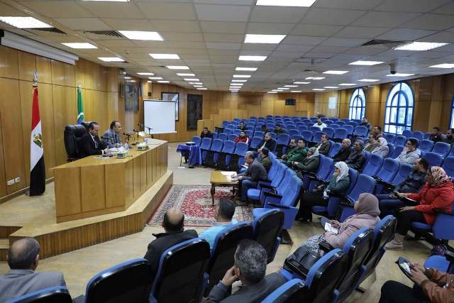 نائب محافظ المنيا يتابع نسب ومعدلات تنفيذ مشروعات 