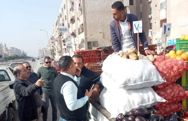 جهاز دمياط الجديدة يصادر 10 تكاتك ويتحفظ على 9 تروسيكلات.. بالصور