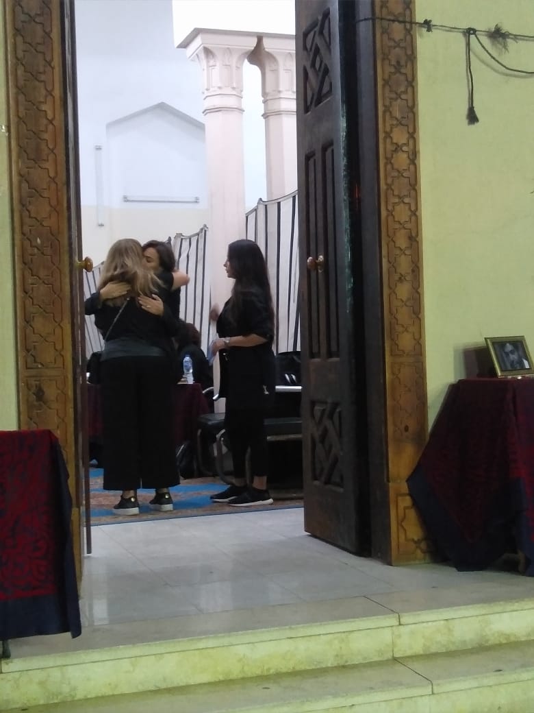 وصول الفنانة ليلي علوي عزاء المخرج شوقي الماجري 