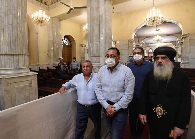 رئيس الوزراء يتابع أعمال الترميم بمعبد الكرنك وطريق الكباش.. بالصور