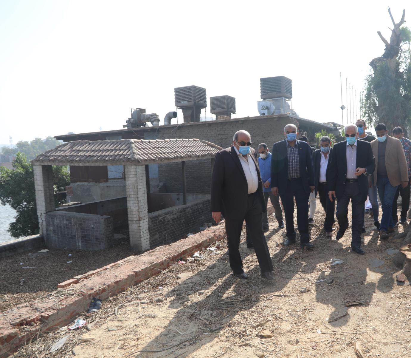 محافظ الجيزة : مراجعة تراخيص المطاعم والمراكب والمراسي النيلية بشارع النيل