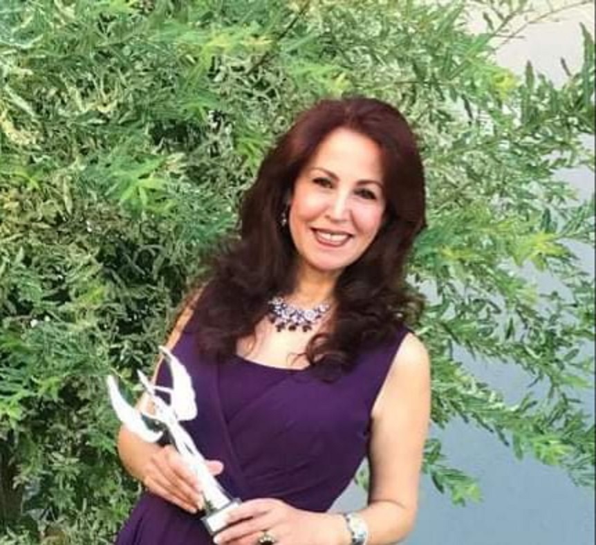 الدكتورة دلال مقاري