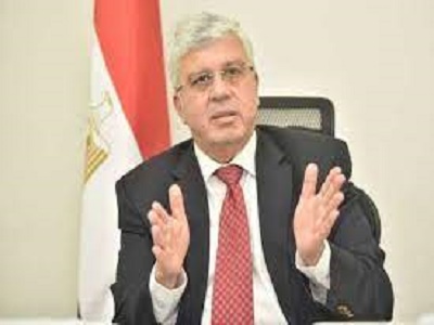 الدكتور ايمن عاشور 
