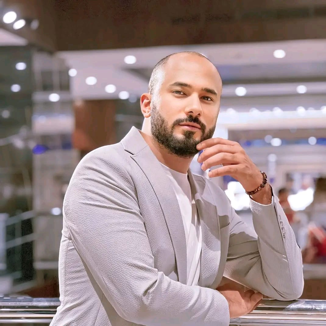 الفنان علي عقيل عباس