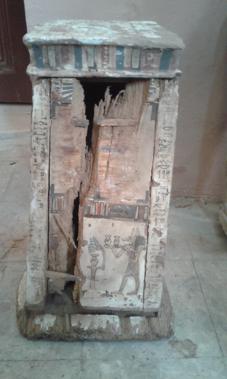 بالصور.. الآثار تقر أثرية 135 قطعة مضبوطة في بني السويف