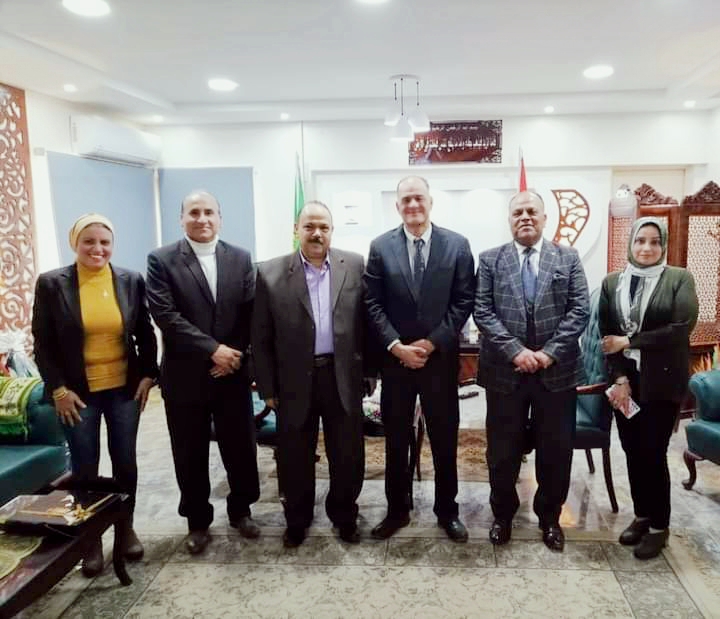 مدير تعليم الإسماعيليةكبابي مفتوح للكل وشباك واحد للخدمات 