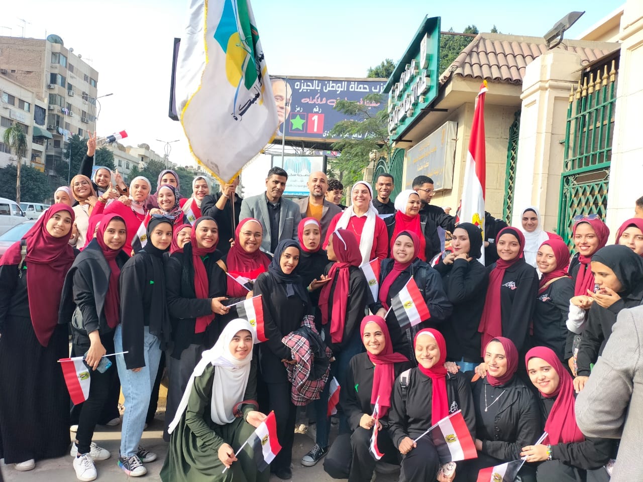 بالصور.. مسيرة كلية التربية للطفولة المبكرة بجامعة القاهرة في إنت