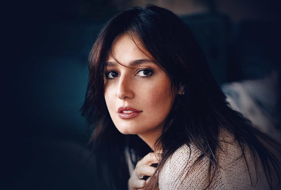 الفنانة حلا شيحة