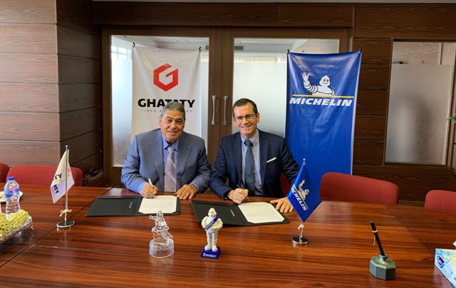 خلال حفل توقيع الاتفاقية