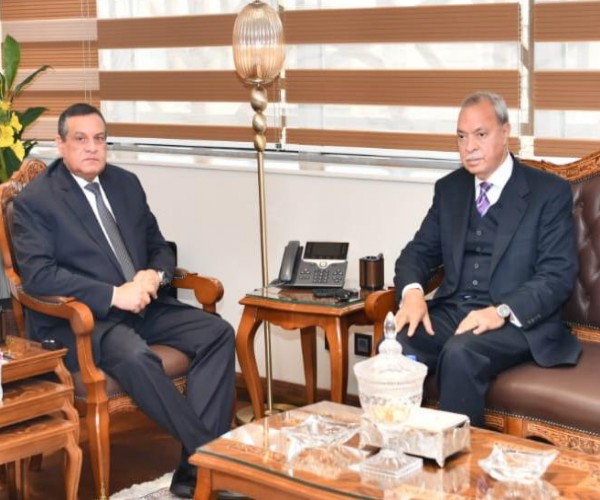 الهجان: نعمل على مدار الساعة مع كافة الجهات المشاركة لتنفيذ المشروعات بالمحافظة 