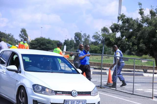 الأمن في جنوب إفريقيا يفشل في السيطرة على جماهير صن داونز