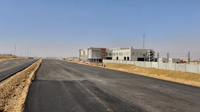 رئيس جهاز بدر يعلن نبأ سار عن إنشاء 6 طرق مؤدية إلى القطار الكهربائى.. بالصور والأرقام