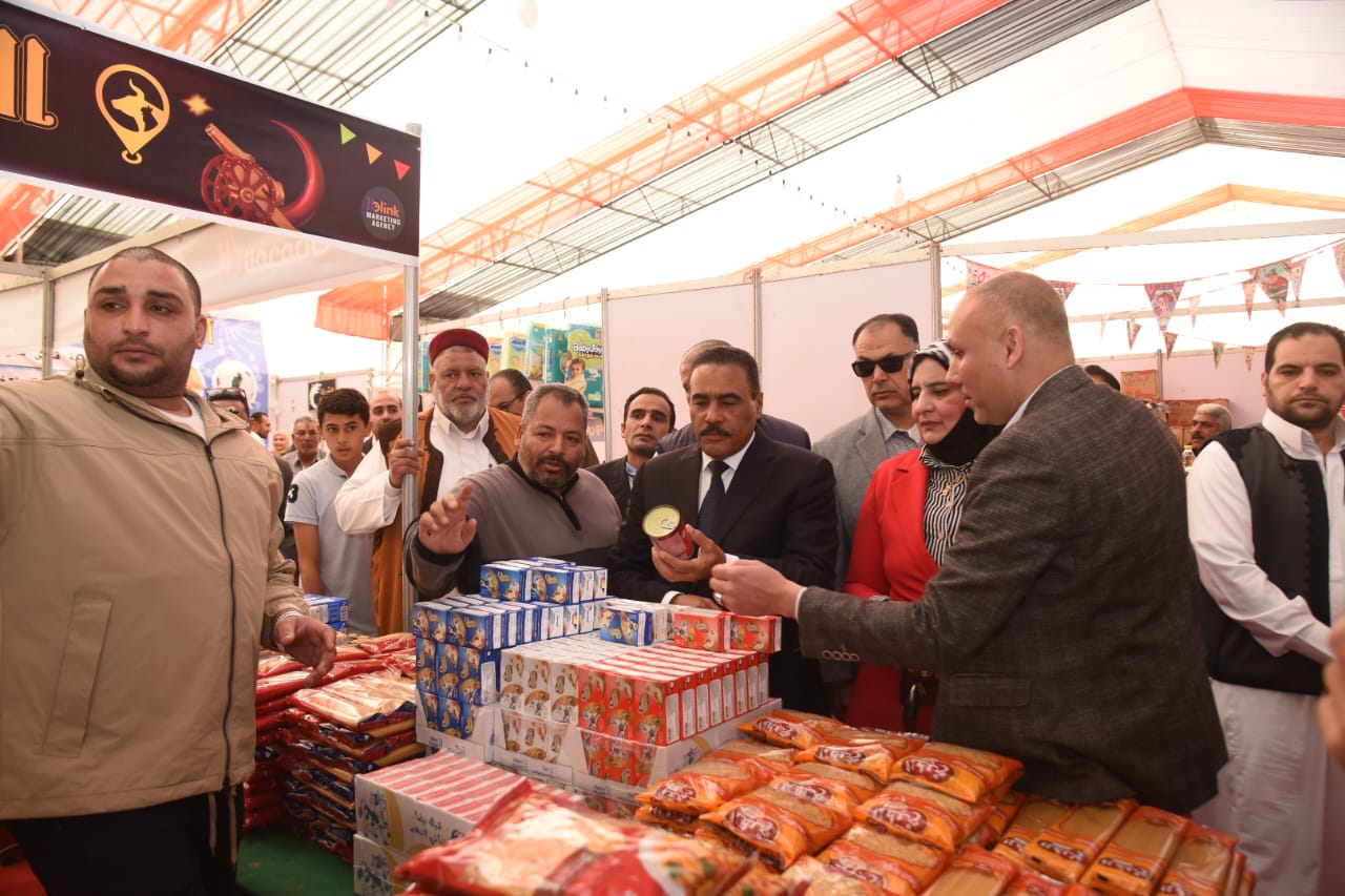 محافظ مطروح يفتتح معرض أهلا رمضان للسلع الغذائية