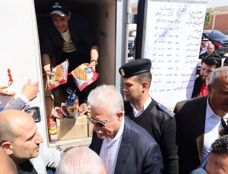 فوده : توزيع 10 طن أرز و10 طن دقيق و 10 ظن سكر و10 آلاف عبوة زيت 