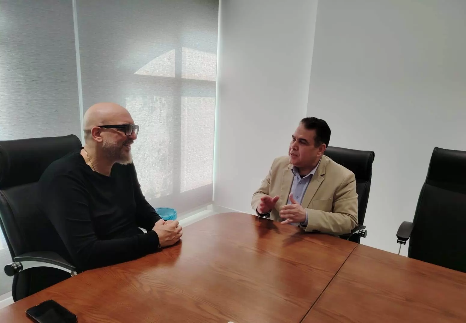 محرر بوابة الجمهورية  مع  أحمد البطراوي، الرئيس التنفيذي ومؤسس المنصة