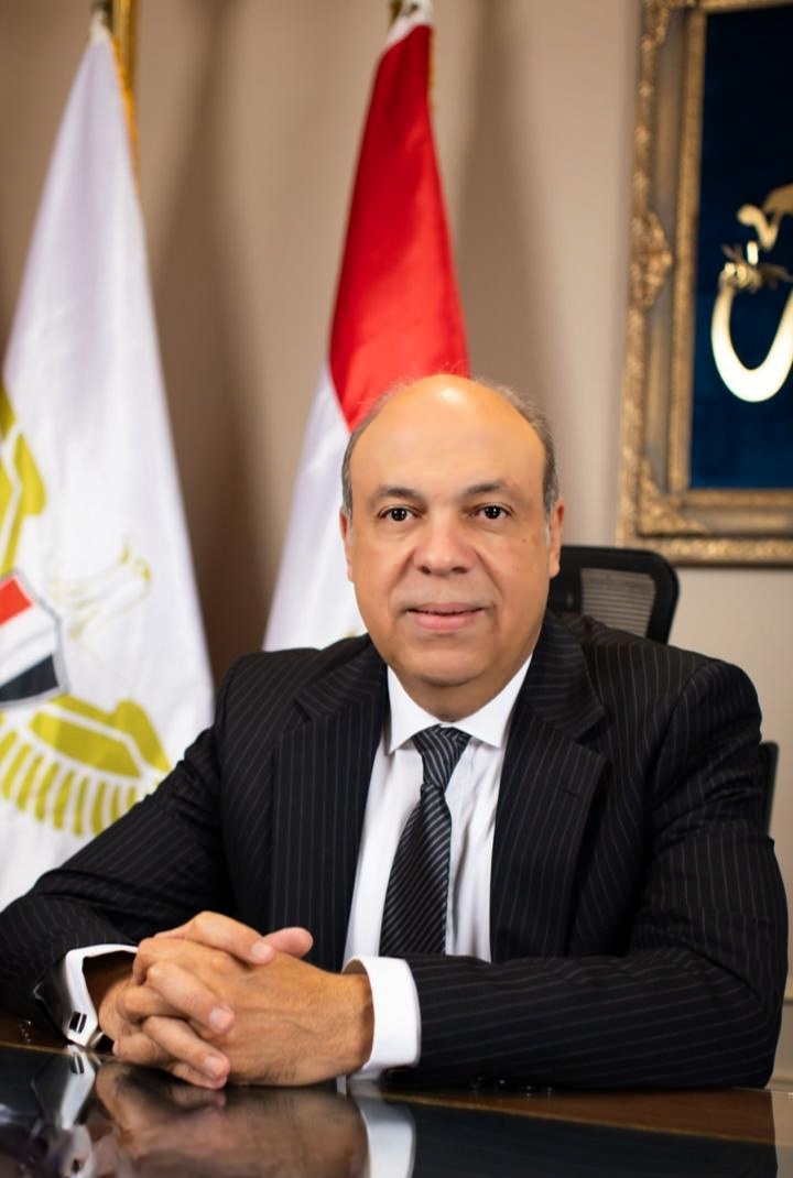 د.سامح الحفنى وزير الطيران المدنى 