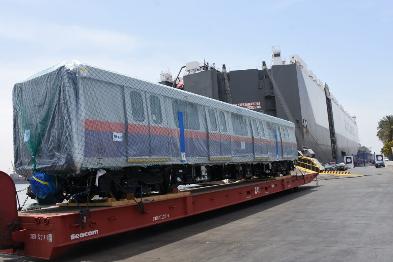 وزير النقل  : استلام القطار التاسع من الـ 32 قطار الكوريين