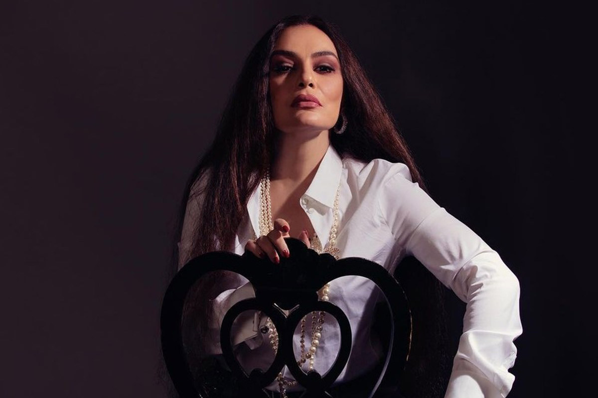 شريهان تذكر جمهورها بمسرحية كوكو شانيل .. فيديو 