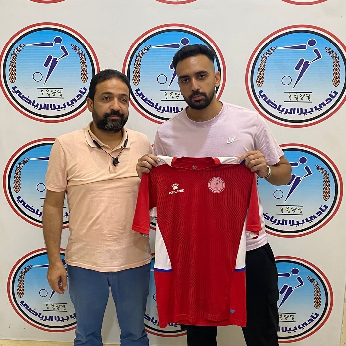 أحمد خميس نجم بيلا الحالي وسموحة سابقًا