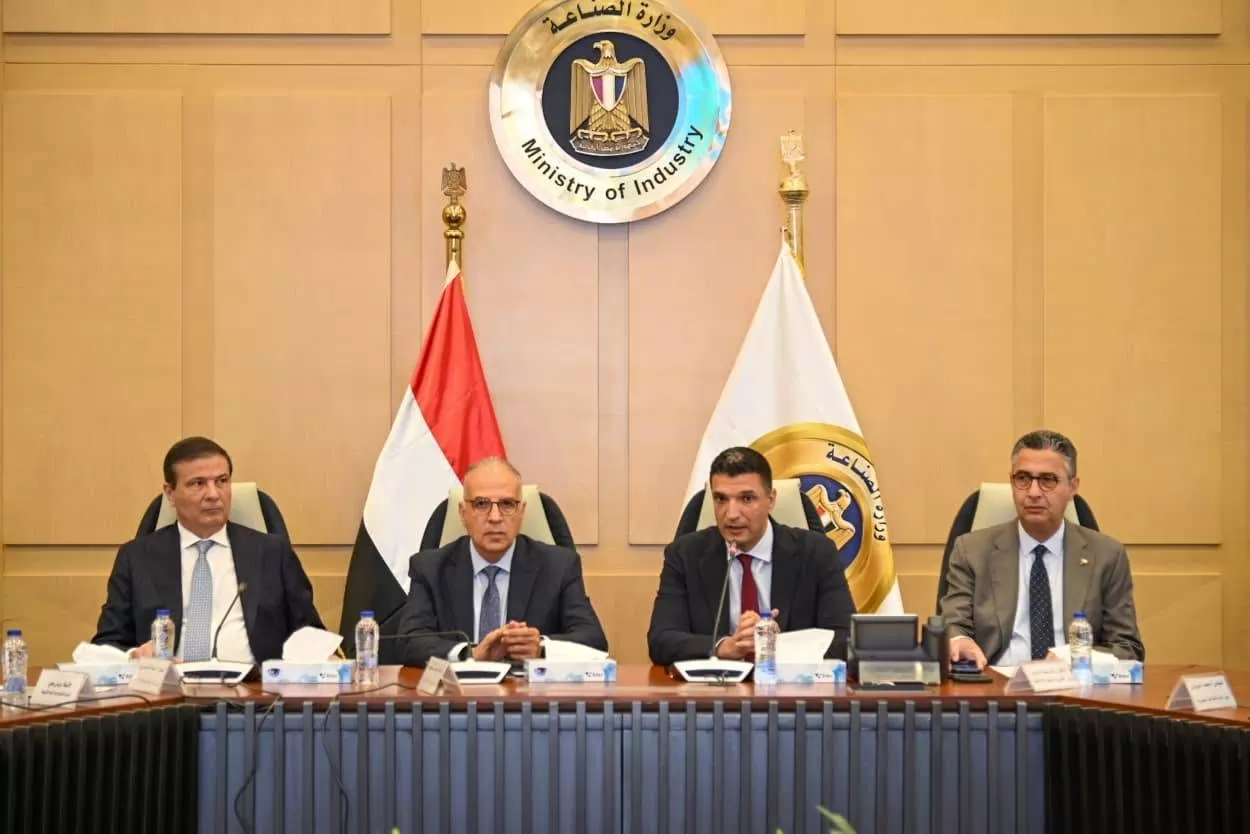 وزراء الصناعة والري والتموين والزراعة 