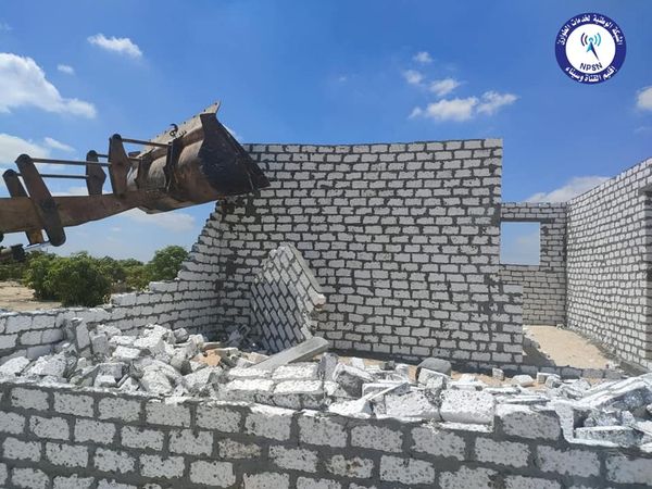 إزالات فورية في المهد لتعديات ومخالفات اليناء في الإسماعيلية..صور