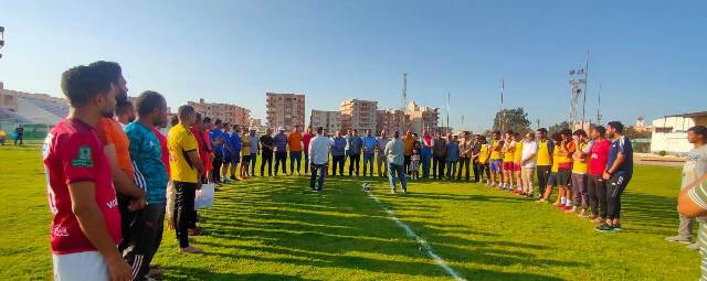 رئيس جهاز مدينه النوباريه يفتتح الدورة الرياضية  لكرة القدم 