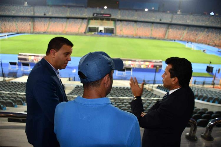 أشرف صبحي يتفقد استاد القاهرة استعدادًا لمباراة الأهلي والزمالك