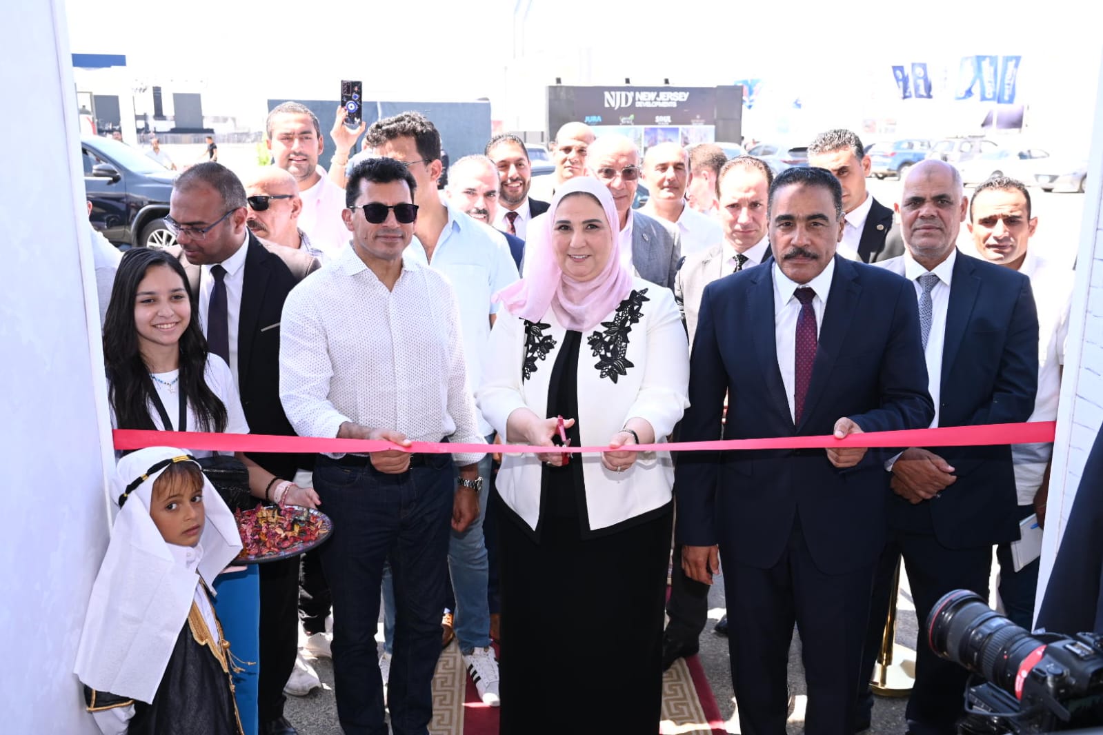  القباج وصبحى وشعيب يفتتحون  معرض 