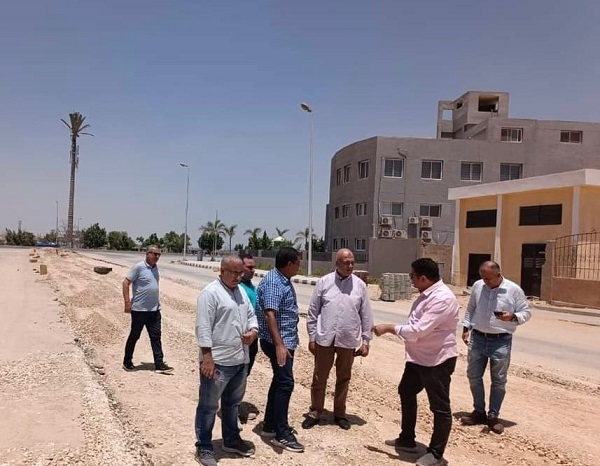 مسئولو الاسكان